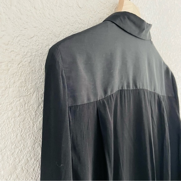 Babaton Toned Black Button Up Blouse - Picture 2 of 16